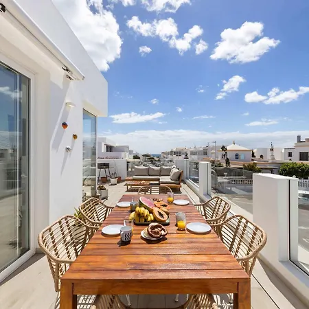 Apartamento Coastlight Rooftop By Bayside Modern Penthouse Playa Honda (Lanzarote)