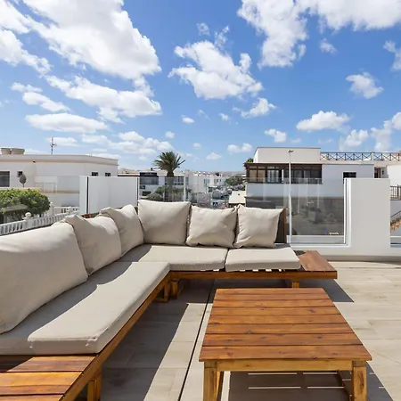 Apartamento Coastlight Rooftop By Bayside Modern Penthouse Playa Honda (Lanzarote)