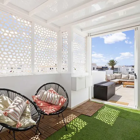Coastlight Rooftop By Bayside Modern Penthouse Apartment