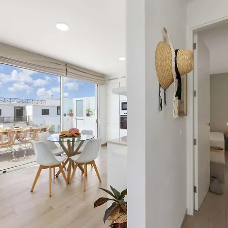 Apartamento Coastlight Rooftop By Bayside Modern Penthouse Playa Honda (Lanzarote)